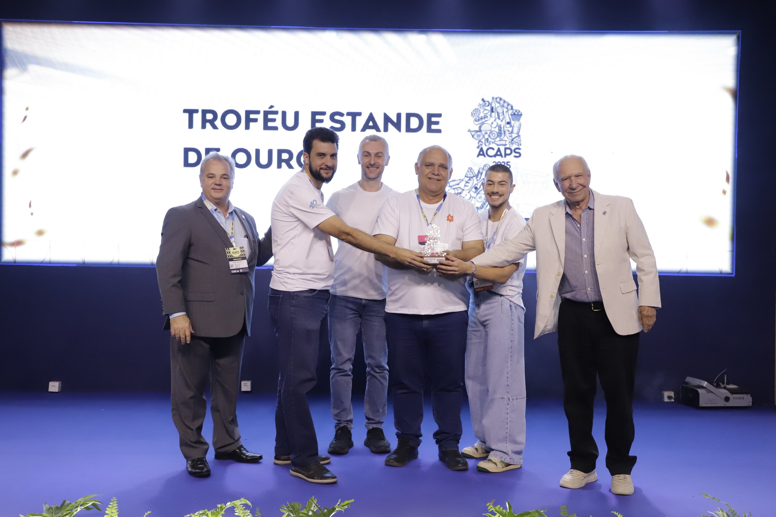 Imagem da galeria Estande de Ouro
