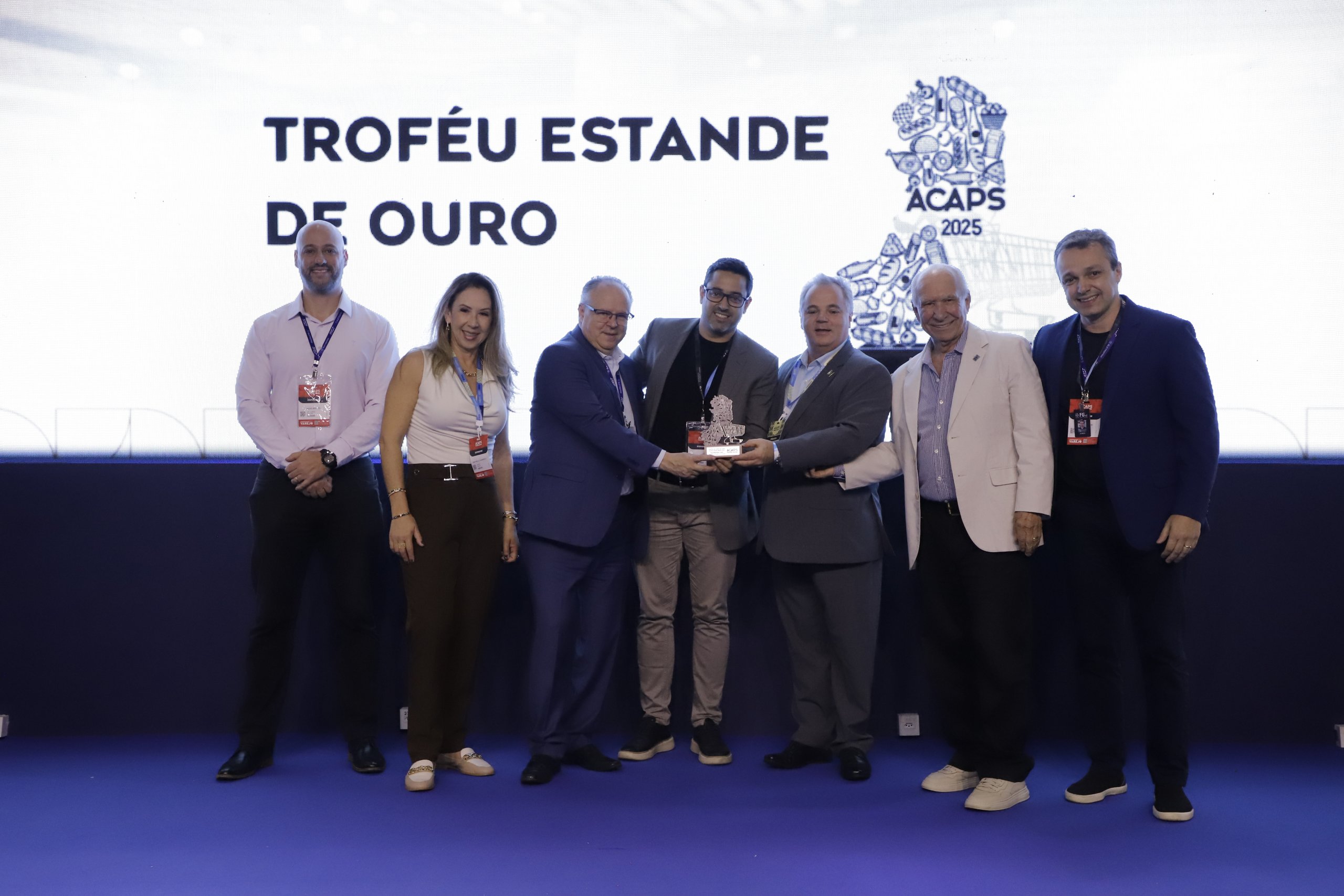 Imagem da galeria Estande de Ouro
